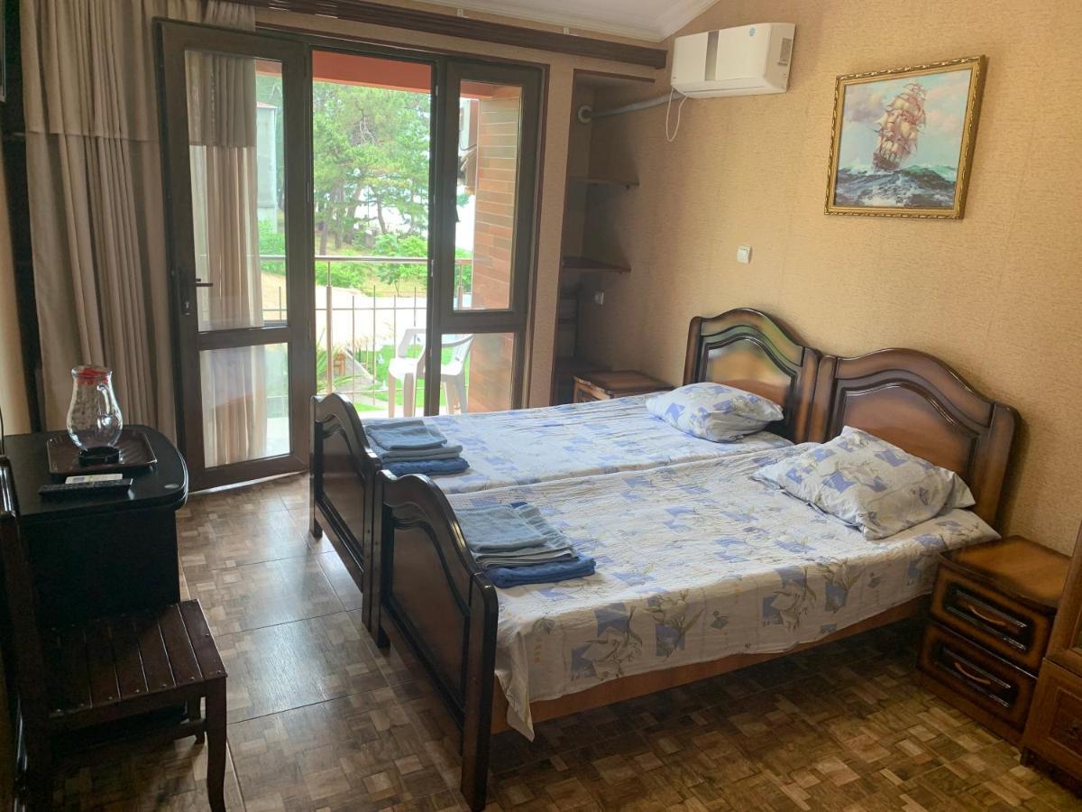 Guest House Rusalka Kobuleti Ngoại thất bức ảnh