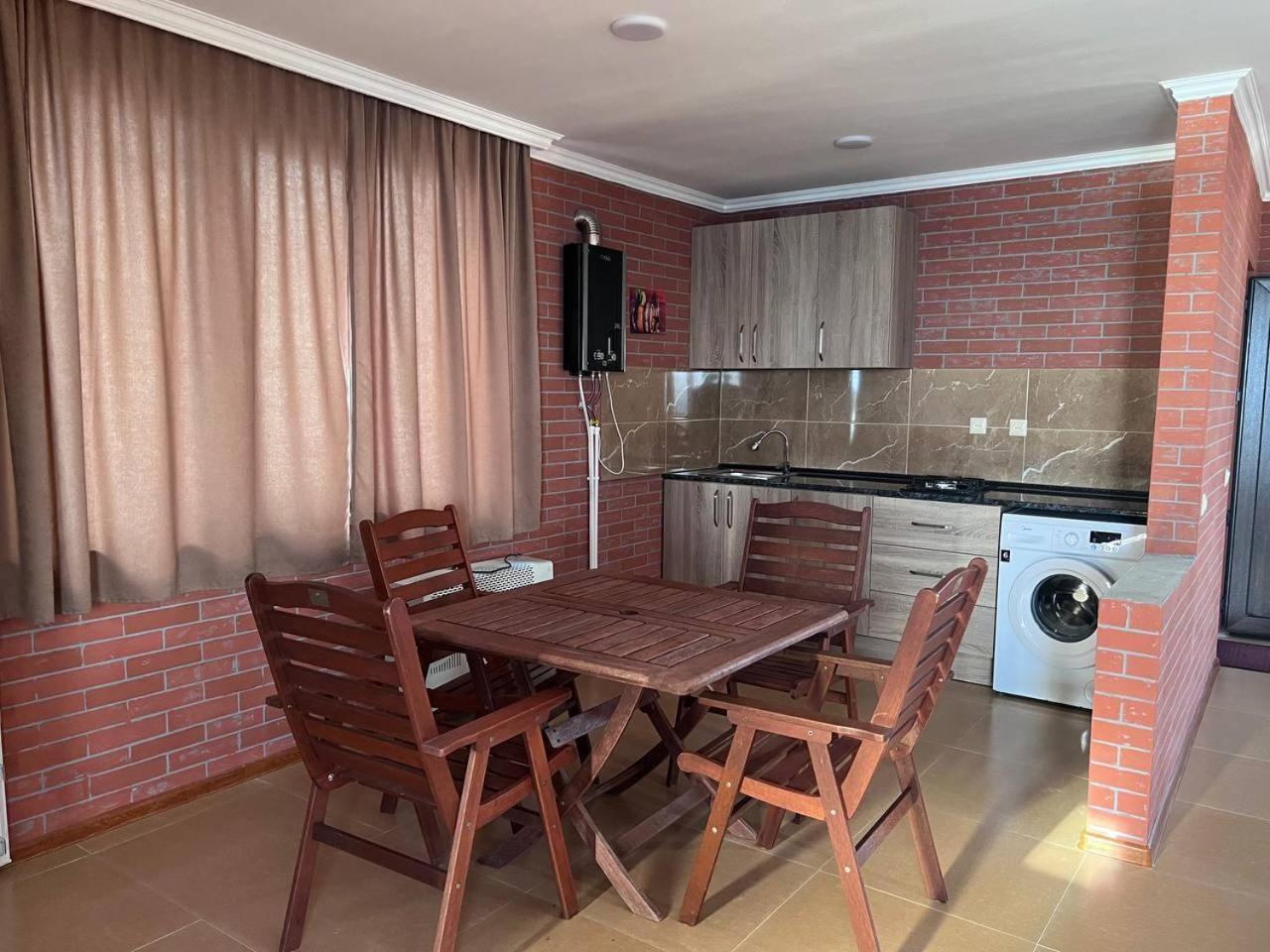 Guest House Rusalka Kobuleti Ngoại thất bức ảnh