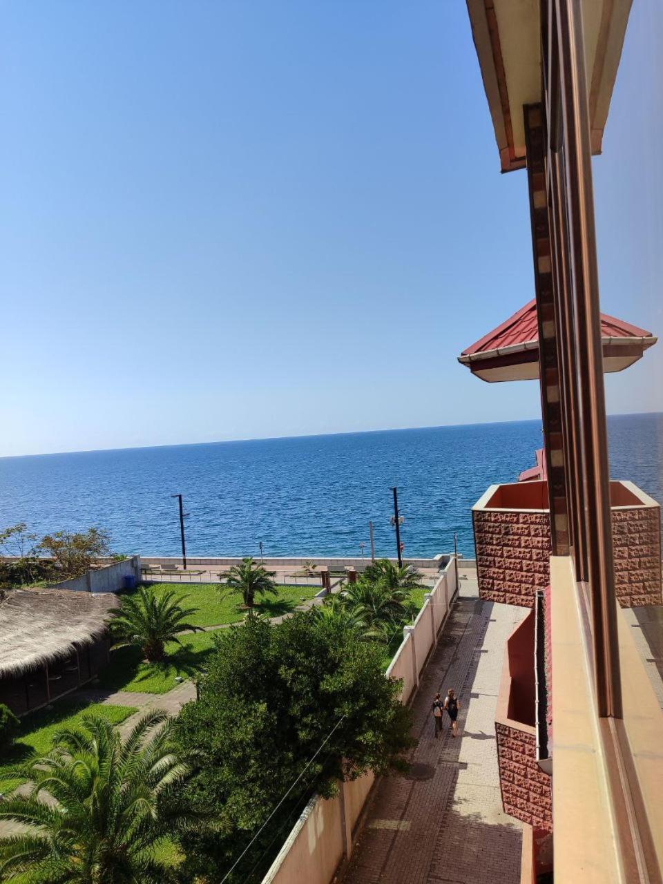 Guest House Rusalka Kobuleti Ngoại thất bức ảnh