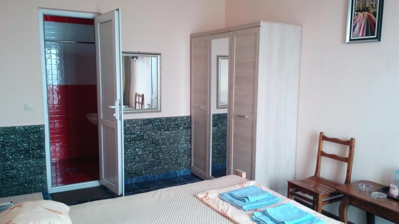Guest House Rusalka Kobuleti Ngoại thất bức ảnh