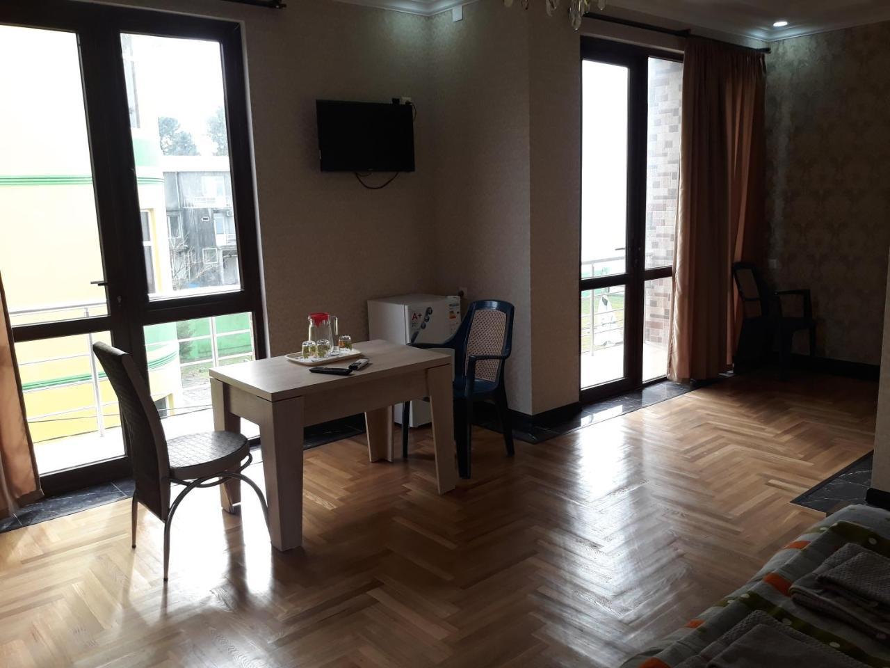Guest House Rusalka Kobuleti Ngoại thất bức ảnh